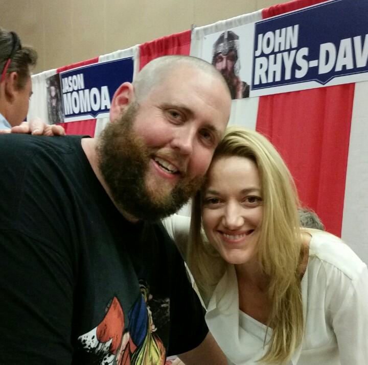 skullmunkey77's tweet photo. @ZoiePalmer completed the #Doccubus weekend. #FanDays #LostGirl #InstantStar #PatsyForever @dallascomiccon http://t.co/avwgkuAt5x
