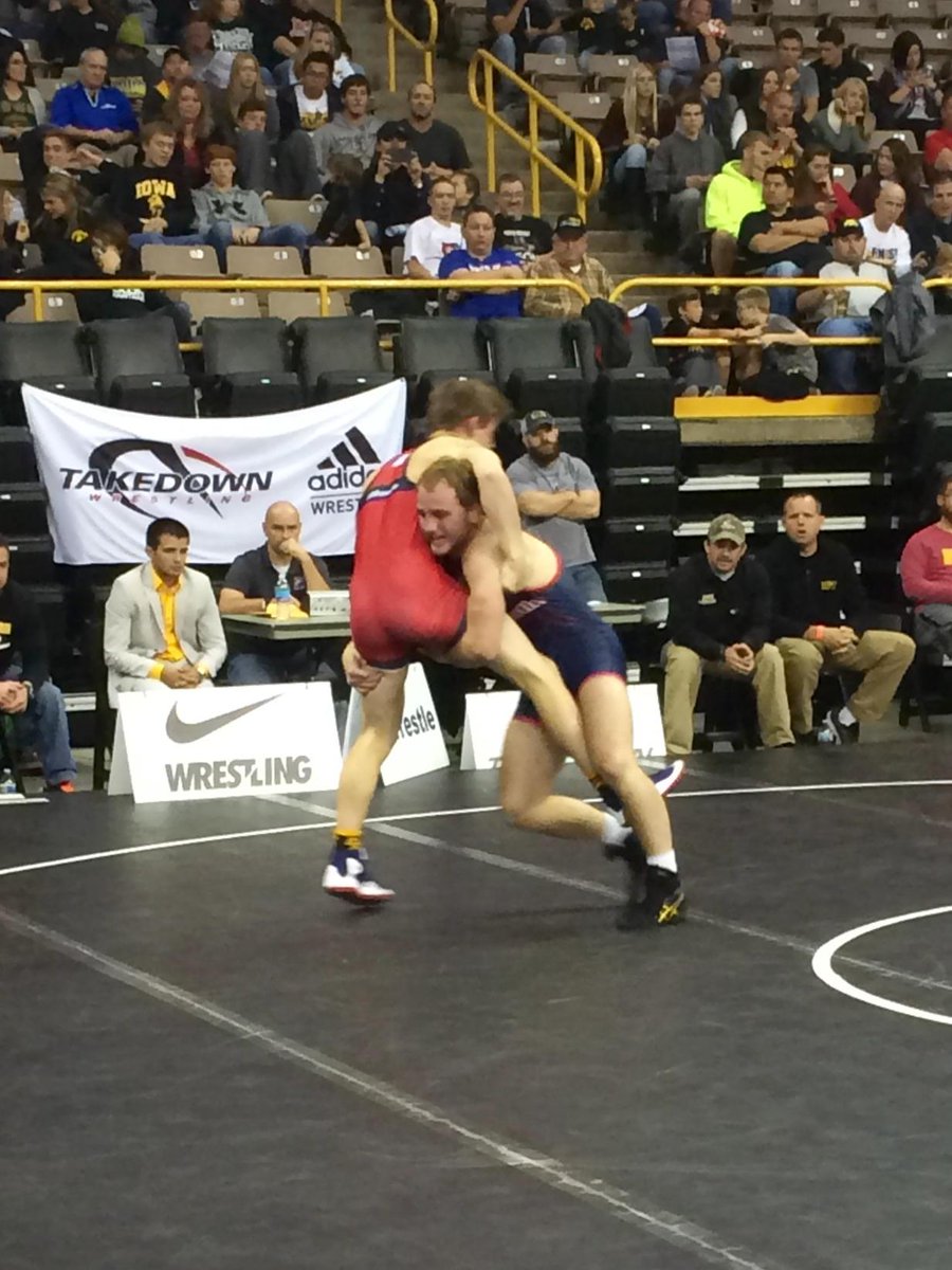 CraigGrobstich's tweet image. The BULL @alexMM18 knows how to shoot a double and he&apos;s a Hawkeye! #jesustrained