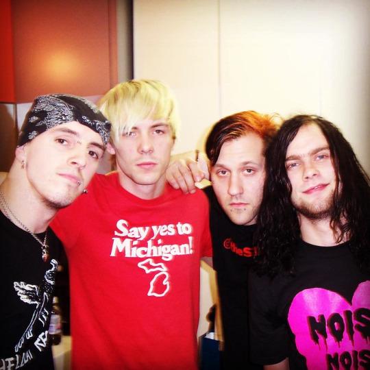 lowqualitybert's tweet image. 