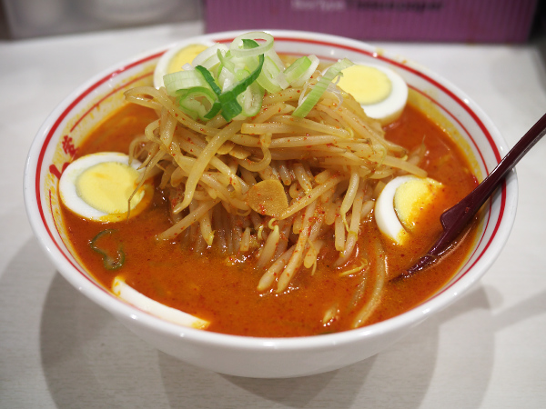 tommolux50's tweet photo. 味噌卵麺。麻婆無いと辛さ8でもそんなでもないシャバ僧系＠中本上板橋本店 #NKHC #OnlyFoodPhoto http://t.co/8picxoR29E