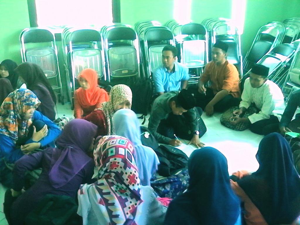 jqhiainkudus_'s tweet photo. Suasana #PSID2015 UKM @jqhstainkudus di gedung PKM 🙌 http://t.co/RXY673kNxp