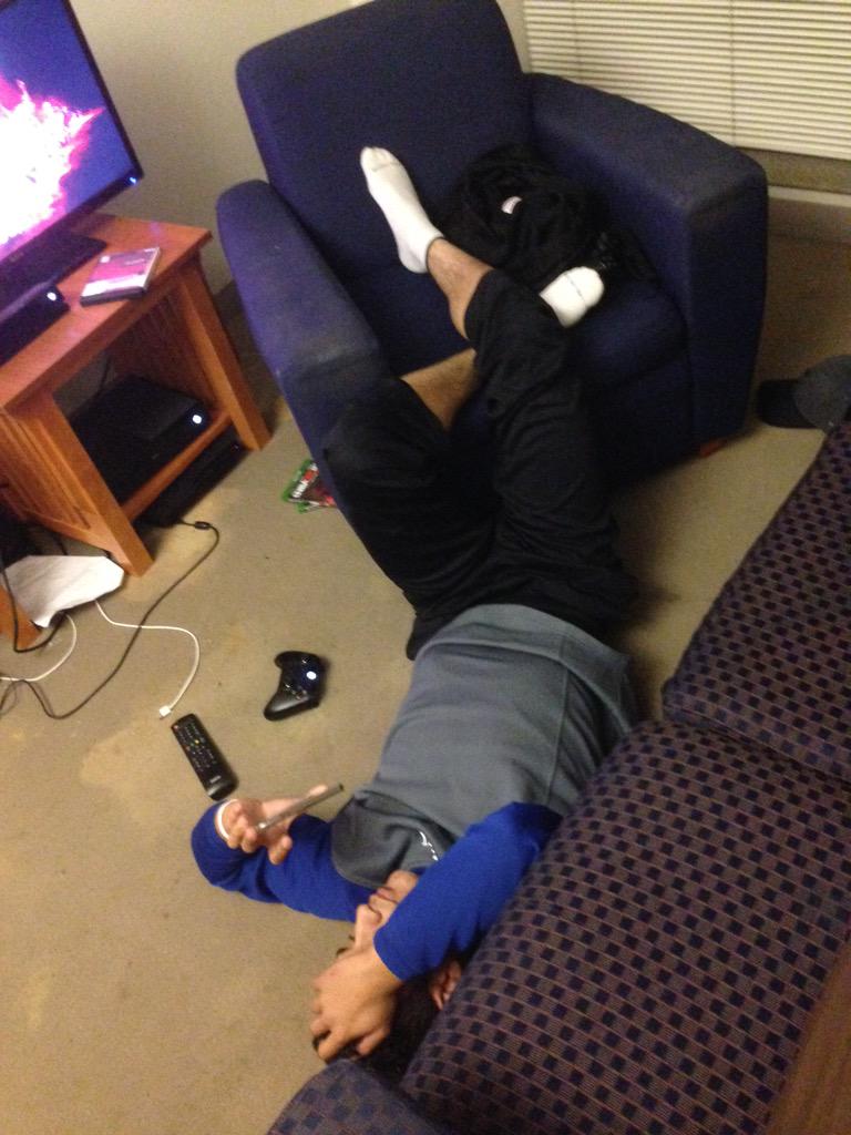 JiriVavrusa's tweet photo. When your college isn't BMS and your team lost... #fridaynight #poorricardo #"fun" #thebigs2 #theshow http://t.co/rAmV3BStBg