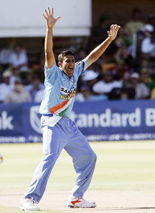 Happy birthday to the best spinner India has ever had- Anil Kumble ! 
