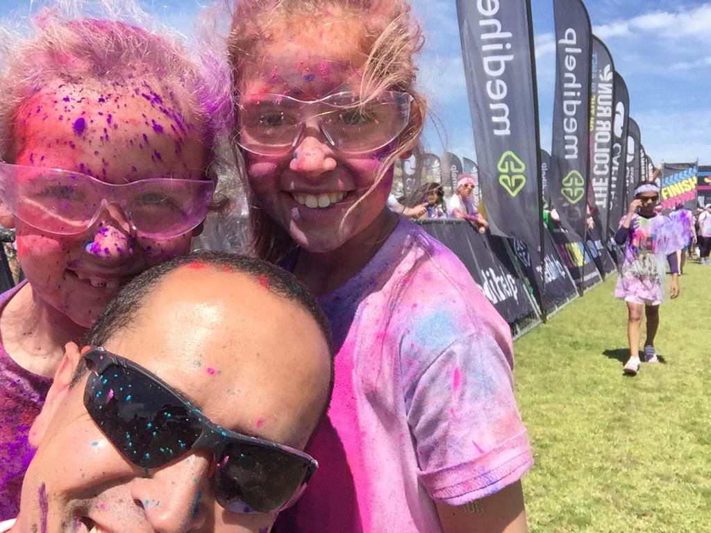 johannnortje's tweet image. #CapitecColorRun The nortjefamily dressed in color, glorious day and lots of fun
