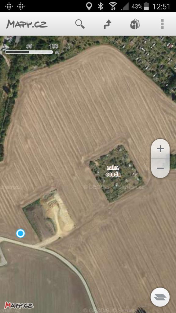 zekon1's tweet photo. Gmaps vs. Mapy.cz #vikendvpraci #Letňany http://t.co/zNHcSyn58k