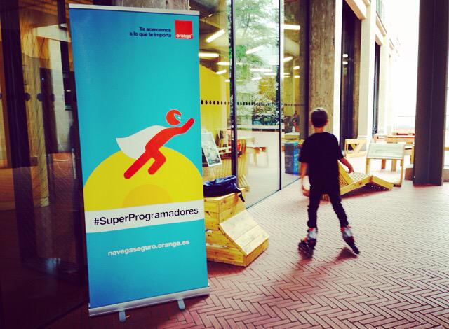 vnavajo's tweet image. Here we go!  #Superprogramadores #supercodeurs #SuperKoderzy #supercoders #codeweek2015 #CodeEU