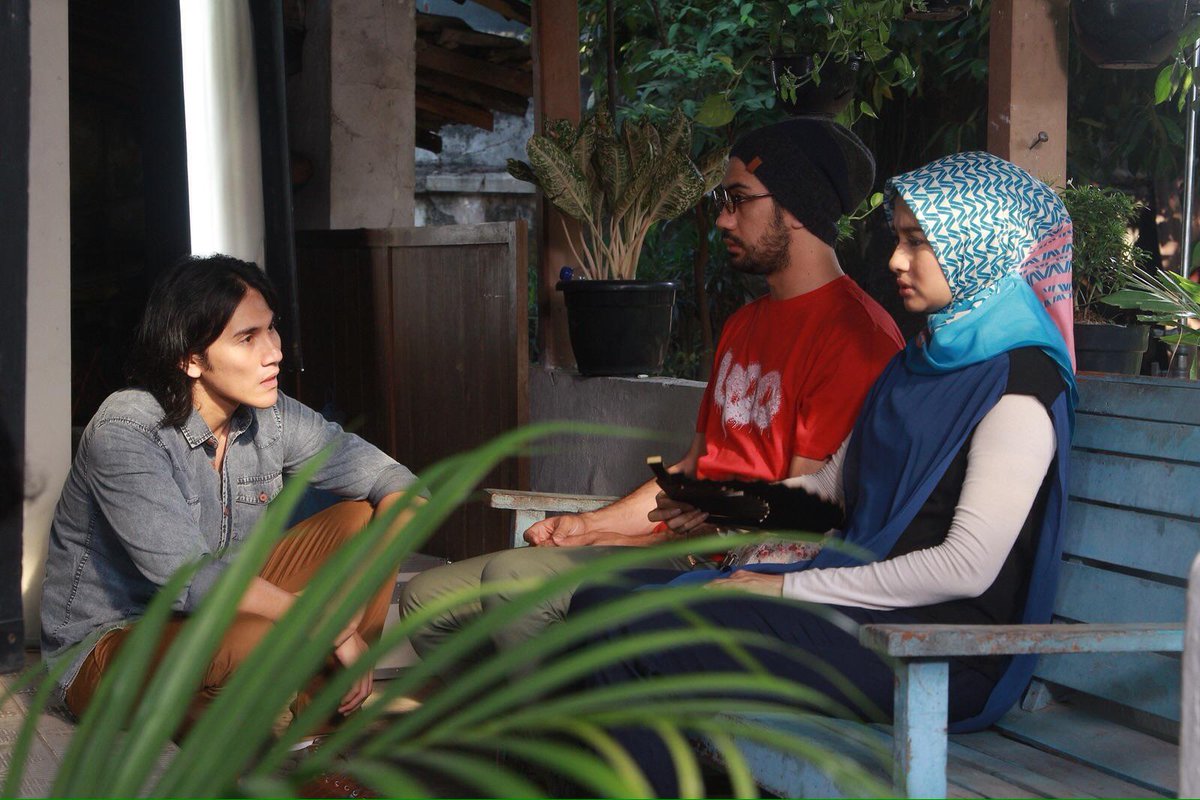 Serius bgt nih Bagas, Risa &amp; Bimo? Mau ngapain ya mereka? Comingsoon #TALAK3 <a href="/Bellaudyaa/">Laudya Cynthia bella</a> <a href="/_VinoGBastian/">VinoGBastian__</a> <a href="/MD_Pictures/">MD</a>