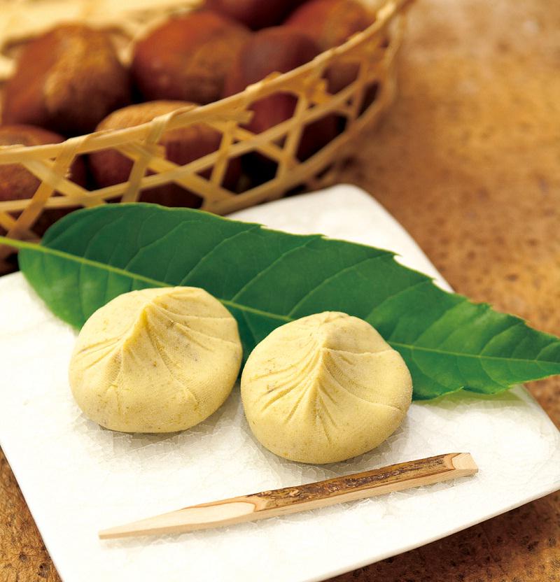 小田急百貨店 新宿店 【公式】 On Twitter: "栗にこだわる＜恵那川上屋＞が厳選した栗と少量の砂糖を合わせて炊き、一つひとつ手絞りで仕上げた「 栗きんとん」ほっこりした心温まる素朴な食感をお楽しみ下さい。新宿店本館地下2階 シーズンスイーツ（6個入）1,296円※10/20 ...