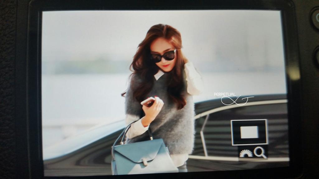 [PIC][17-10-2015]Jessica khởi hành đi Bắc Kinh - Trung Quốc vào trưa nay CRgY66SUwAEg2vV