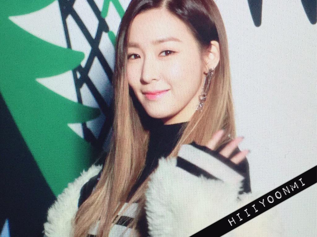 [PIC][17-10-2015]Tiffany tham dự "Hera Seoul Fashion Week 2016SS 'Lucky Chouette'" vào tối nay - Page 2 CRg_cZGUYAAo7KN