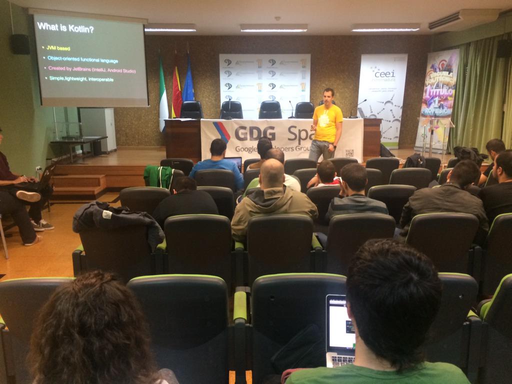 pablogarguez's tweet image. Ahora #KotlinForAndroidDevelopers #CodeCC @Dany4794 @MarioHaut @RCampeador @sergioch23 @albertokapi @carlosazaustre