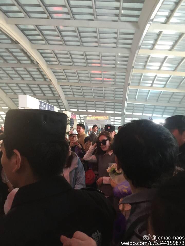 [PIC][17-10-2015]Jessica khởi hành đi Bắc Kinh - Trung Quốc vào trưa nay CRgo-moUwAAFpti