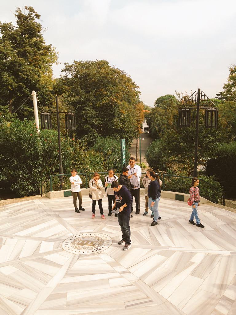 iOnurUnal's tweet image. MEB Yaşar Doğu öğrencileri Mini Drone'ları kodlayarak uçurmaya çalışıyor! :)  #codeweek2015 #codeweekeu