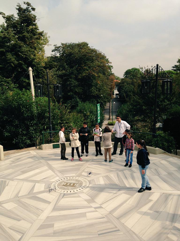 iOnurUnal's tweet image. MEB Yaşar Doğu öğrencileri Mini Drone'ları kodlayarak uçurmaya çalışıyor! :)  #codeweek2015 #codeweekeu