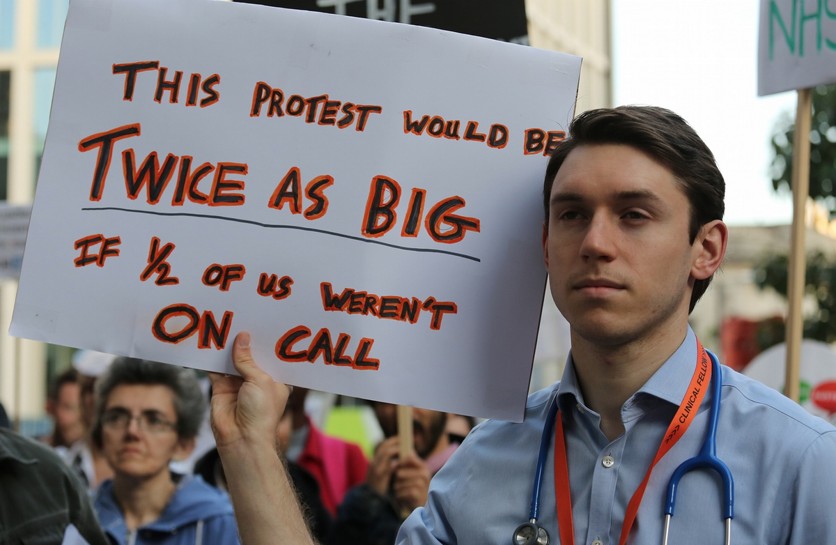 Solidarity with junior doctors marching in London today. #savetheNHS #juniorcontract