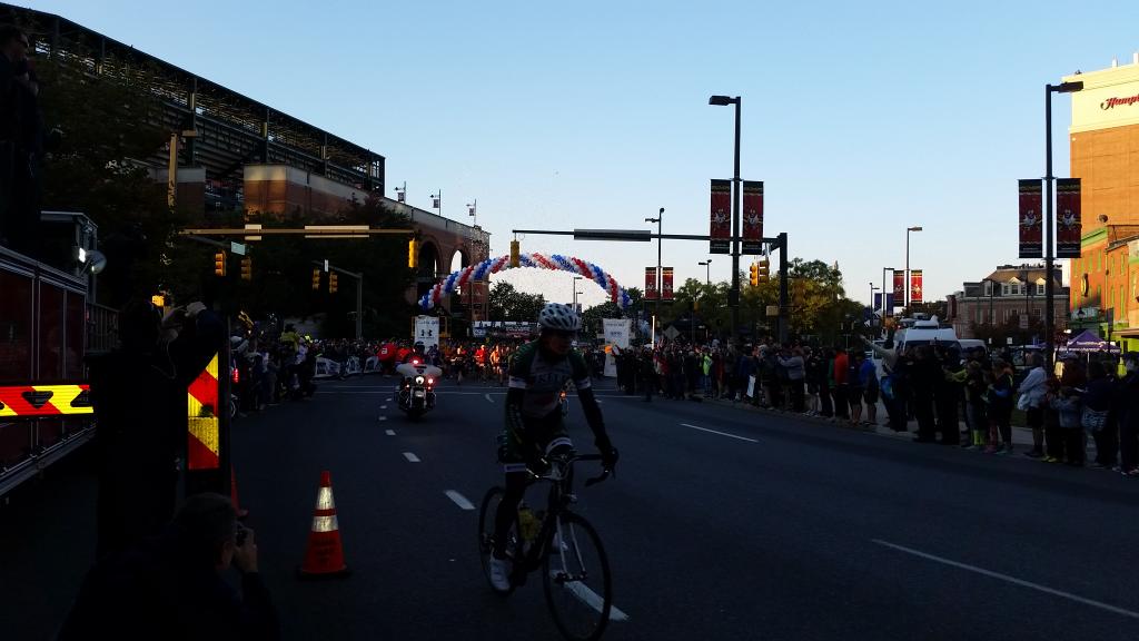 wbaltv11's tweet image. Go runners go!!! #BaltRunFest #RunForPride