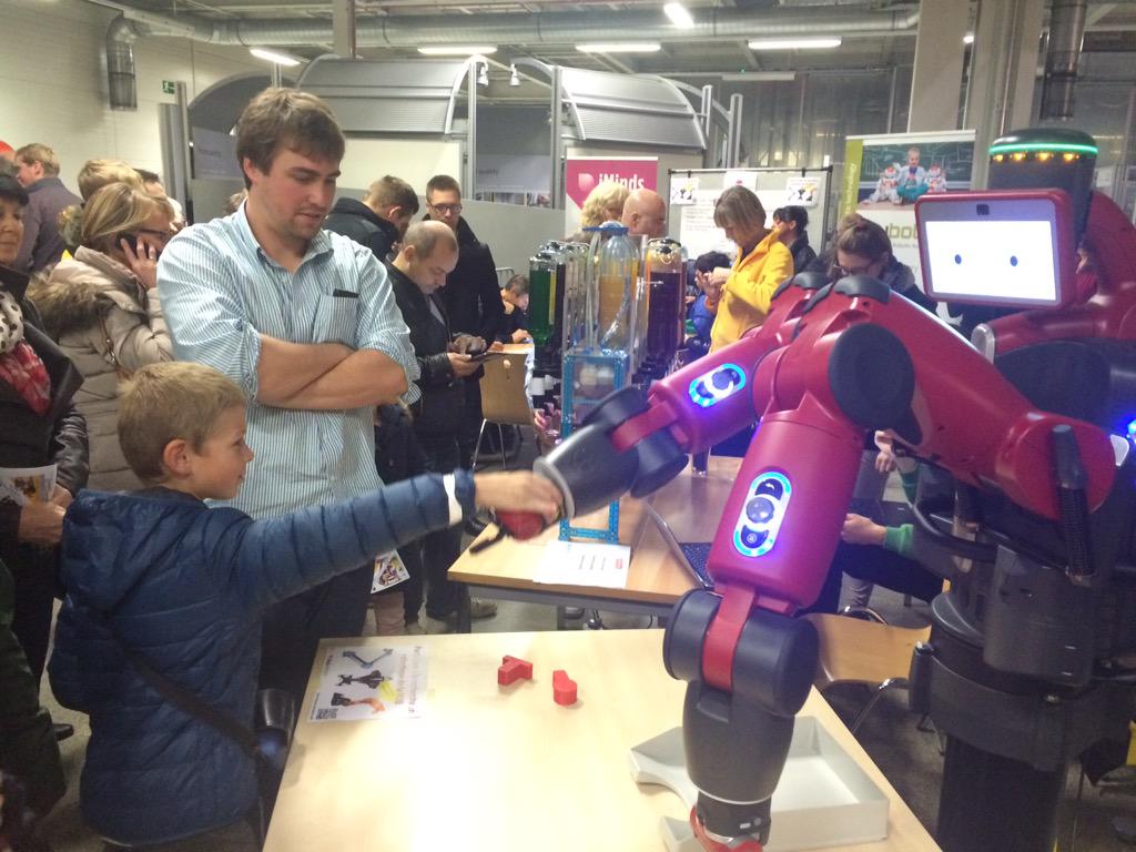 BramVDBorght's tweet image. Glimpse of factory of the future with collaborative robots Kuka, Baxter robot at @Audi Brussels #FlandersMake