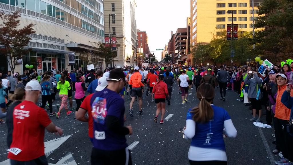 wbaltv11's tweet image. Go runners! #BaltRunFest #RunForPride