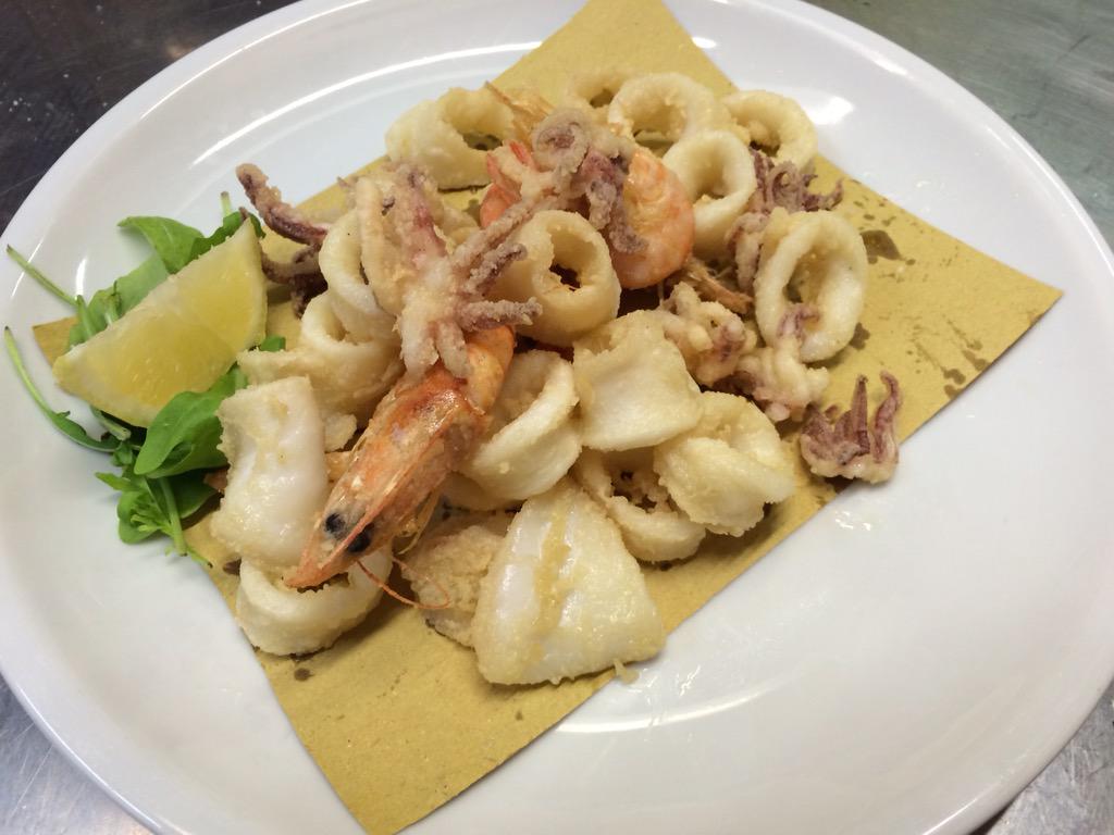 GabrieleCenci's tweet photo. #FrittoMisto al #CassettoneDellaNonna http://t.co/5qdkba8sYs