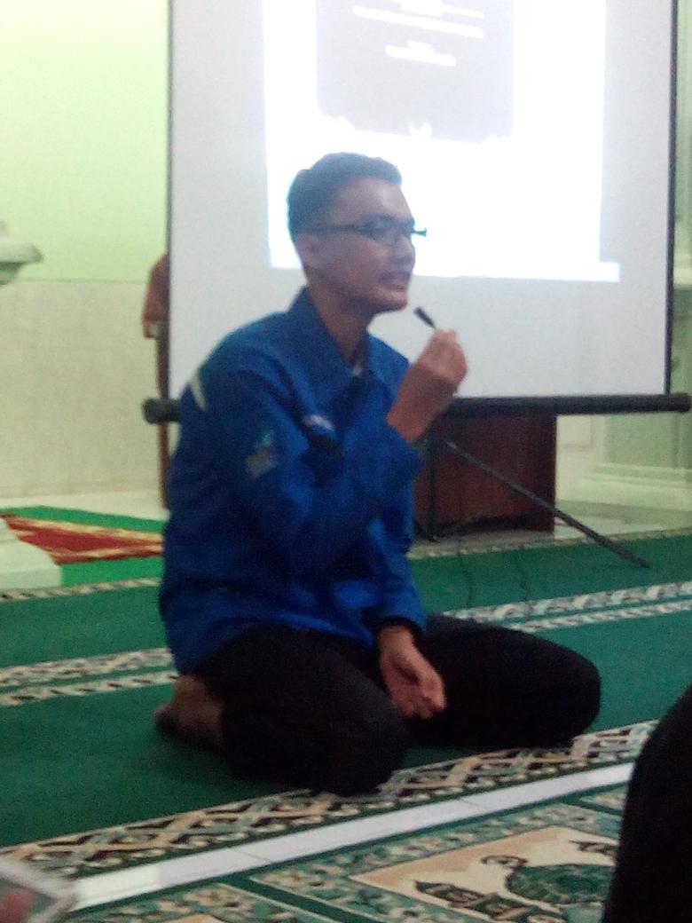 Persentasi dari tuan rumah IZZATI, oleh mas'ul IZZATI Mas Adam. 
Alkahuakbar!!