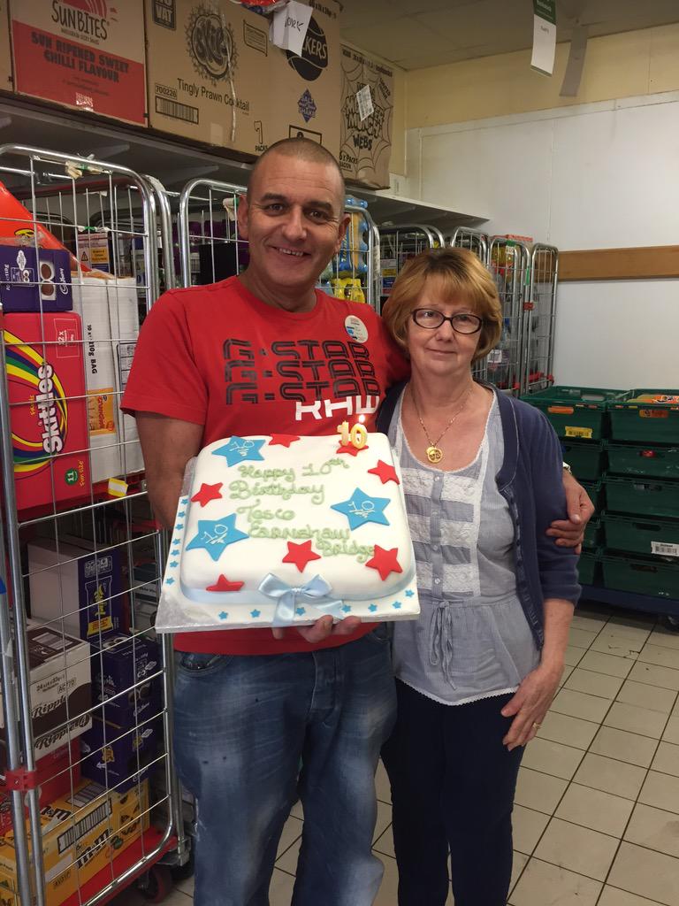 Anne another 10 year service member of staff ! Well done Anne <a href="/jeanie_hughes/">Jean McCormick</a> <a href="/julier1962/">julie rich</a> <a href="/ziggyhamer/">ian hamer</a> 👏🏾👏🏾👏🏾👏🏾👏🏾👏🏾