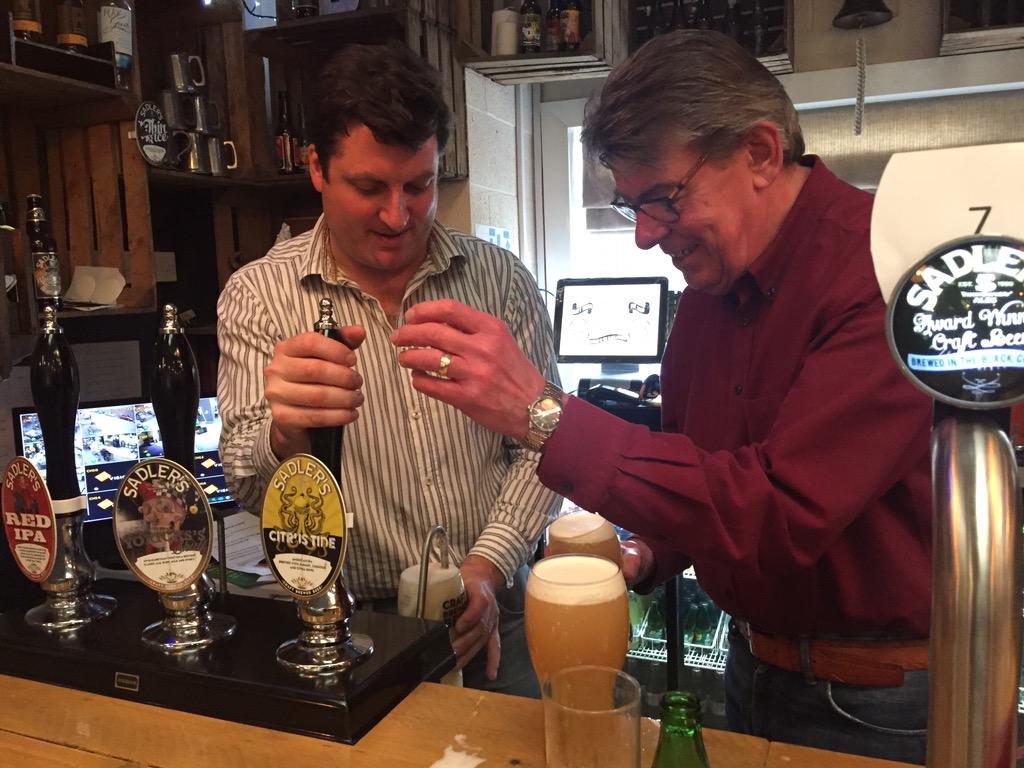 supersalesagent's tweet photo. Homebrew celebration๐ป This tastes amazing! #citrustide @sadlersales @Sadlersbrew @RogerProtzBeer @BrumCAMRA http://t.co/BylB0i8jbt