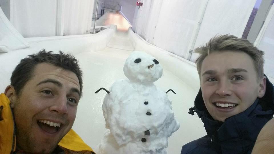 TuckerWest1's tweet image. First snowfall of the season here in Lake Placid, so naturally @mazdzer and I made a snowman! #FreshIce #FreshSnow