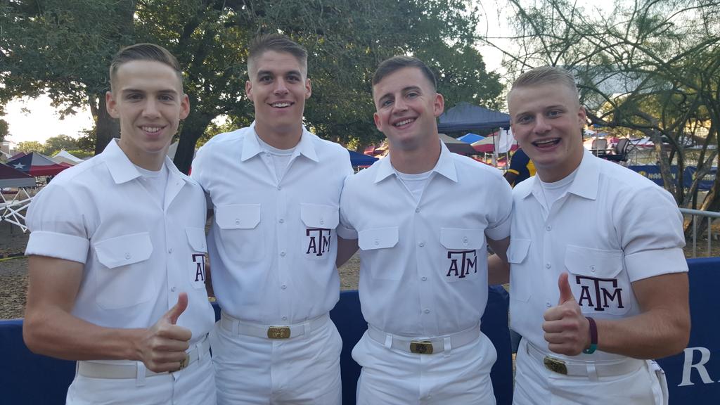 esloc007's tweet photo. Alabama vs. TAMU #SECNATION #ASKREGIONS http://t.co/RZTcYRLp9m