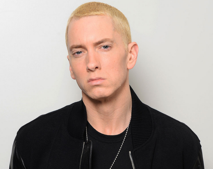 rodrialvarez3's tweet photo. Madre mía 43 años ya y no los aparenta el jodido. Happy Birthday Marshall #RapGod @eminem http://t.co/n1cuiWL8Tj