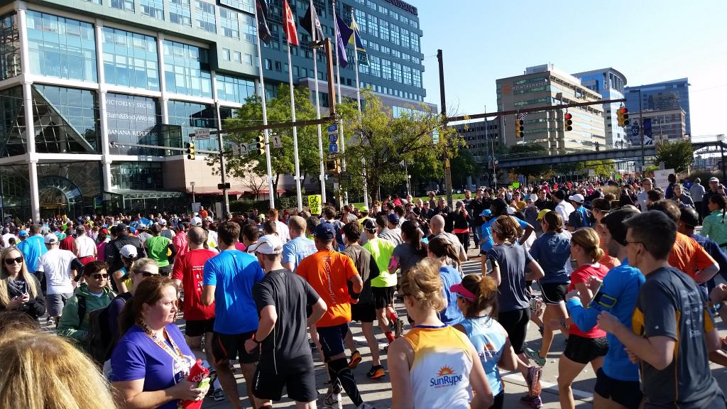 wbaltv11's tweet image. Go runners go!!!! #BaltRunFest #RunForPride