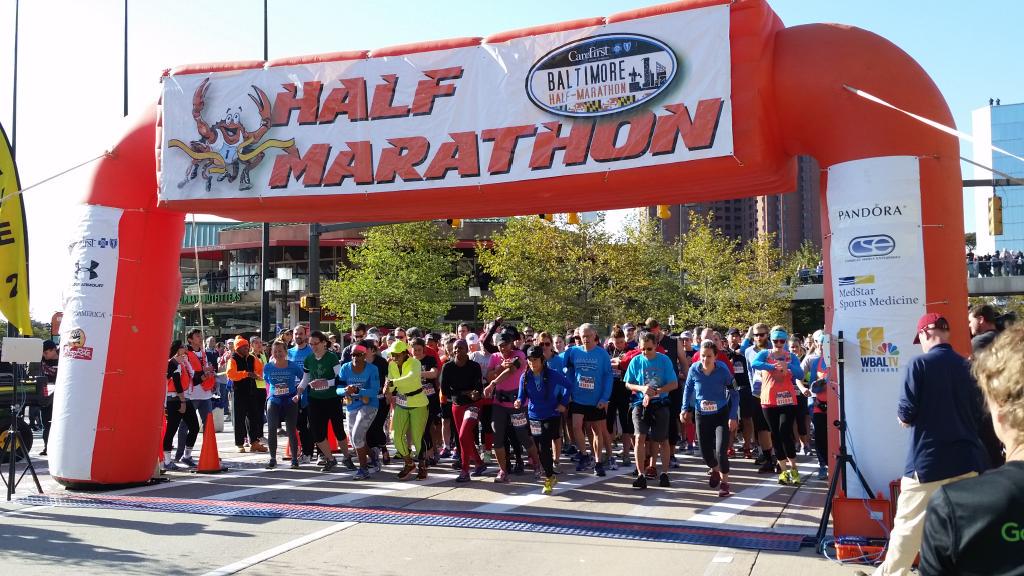 wbaltv11's tweet image. Here goes Wave 4! #BaltRunFest #RunForPride