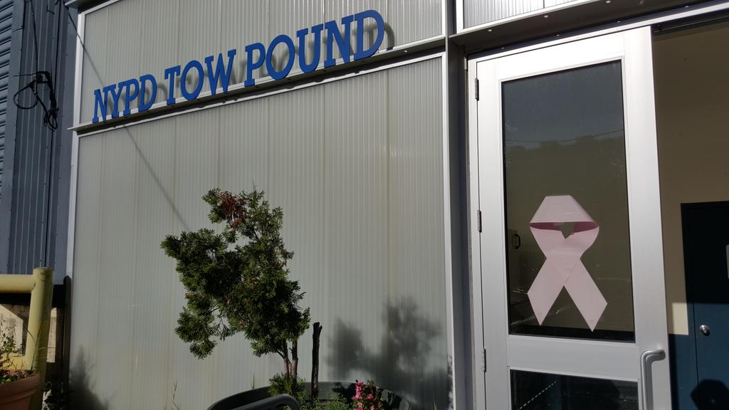 FranSoc's tweet image. Not working @avon39walk.car towed.had tags @NYPD Called @nyc311 tow office has ribbons#irony @ABC @NY1 @CBSNews