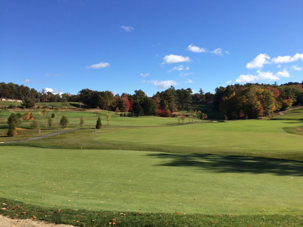 IrrigationCnslt's tweet photo. Not a bad day for @bvinchesi GPSing at Booth Bay CC. #fall #irrigation #maybehaveapicnicinstead #golfirrigation http://t.co/PXaKqOt7H8
