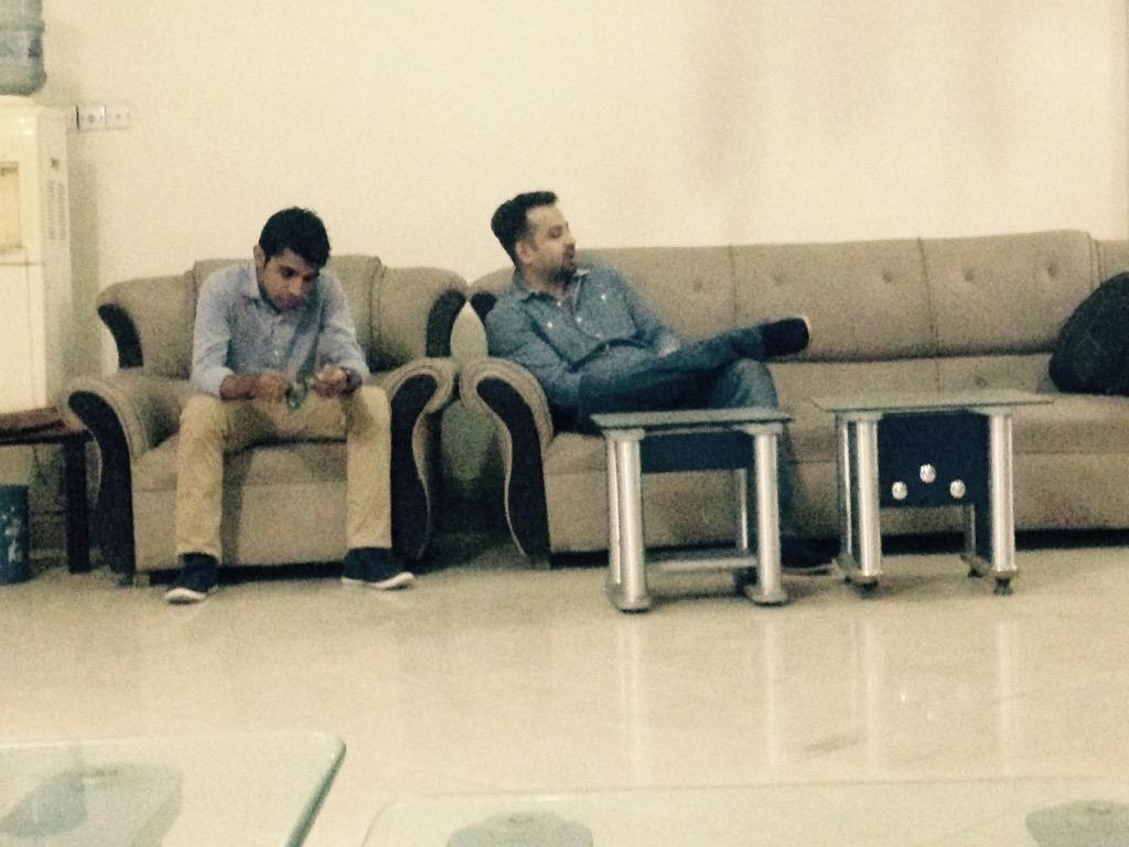 isalmanhaider's tweet image. After a long day full of drupal, finally some shayari discussion

#drupalcamppeshawar 
#peshawar