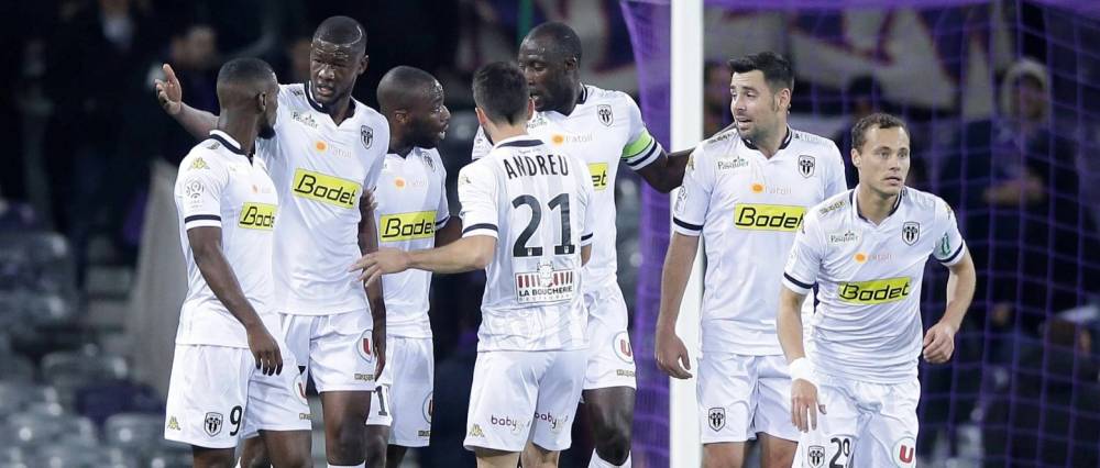 Superbe victoire d'Angers SCO qui  ne lâche pas le Paris Saint-Germain