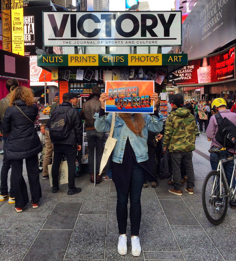 muralartistco's tweet image. Limited @greetingstour prints available for the next few hours at the #TSQNewsstand #oldny #newny