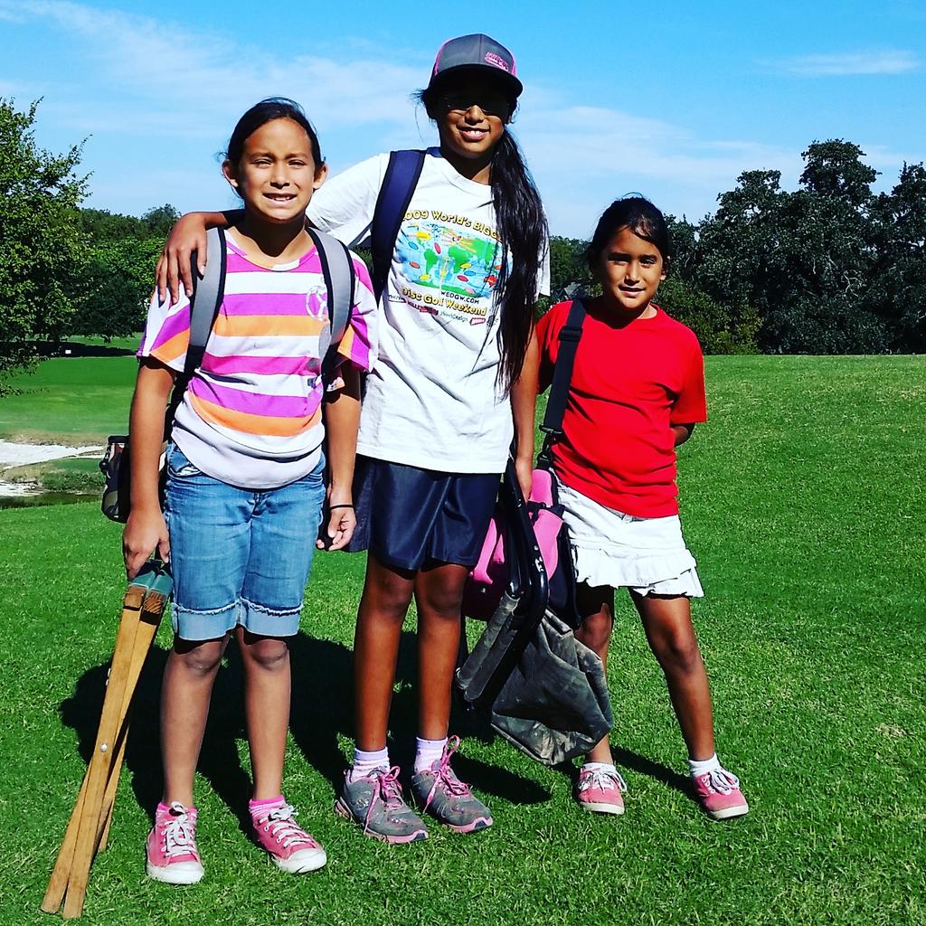 WaterlooDGC's tweet image. Some of the Women's Rec Division at @WaterlooDGC annual event for the @RMHCAustin charity. #growthesport #disc4rmhc