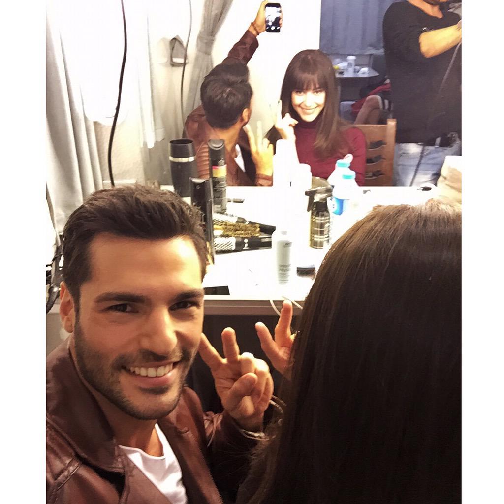 SerkanCayoglu's tweet photo. Biz izleyemiyoruz bu akşam yorumlarınızı takip edeceğiz ✌️ http://t.co/ywFMN7uWiO