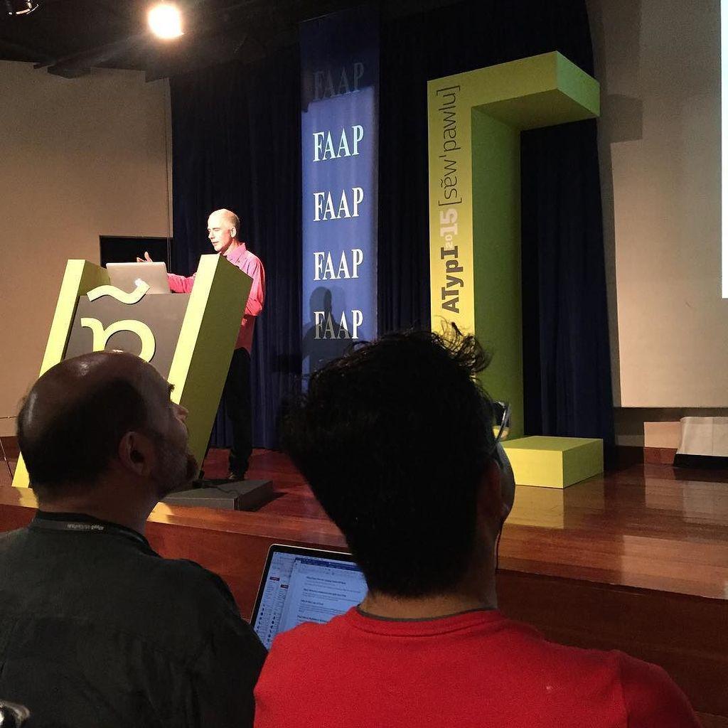 PlauDesign's tweet image. Lucas De Groot on stage now @atypi2015 #atypi2015 #plauType bit.ly/1PyKZ2C