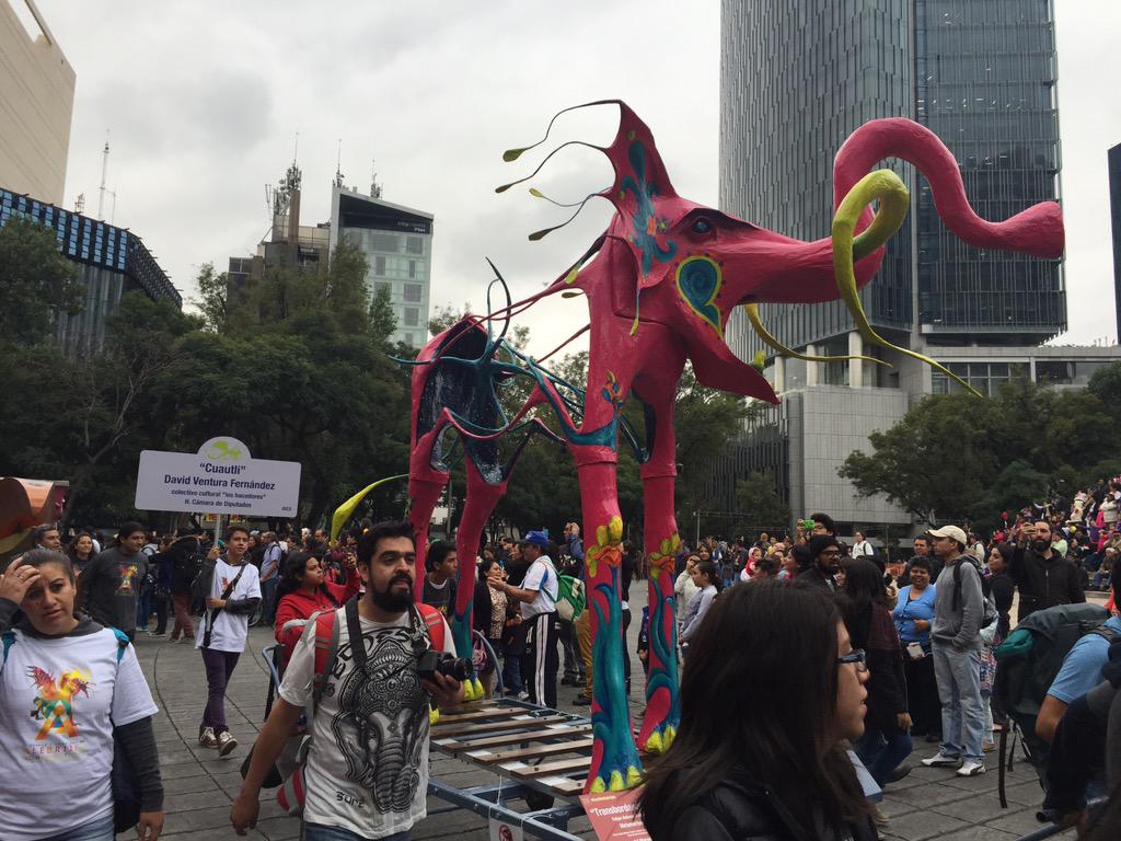El Desfile de Alebrijes en imágenes - CRikBe1U8AAbPAk