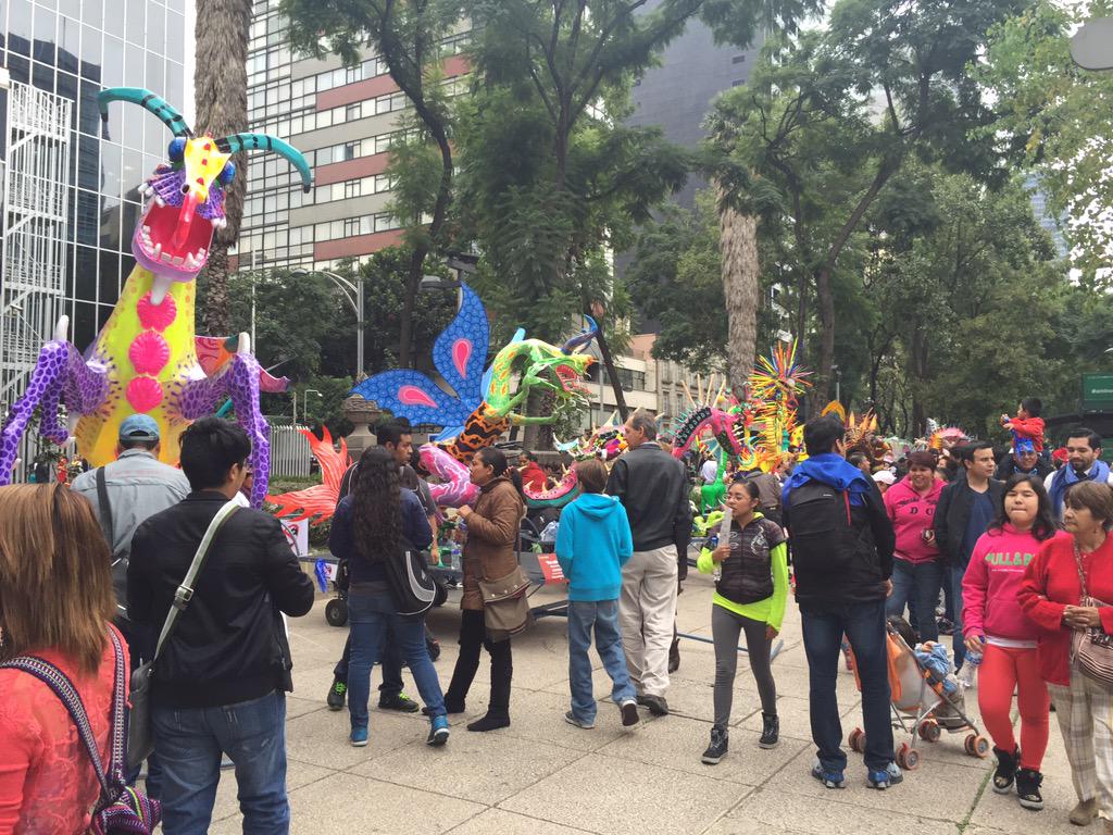 El Desfile de Alebrijes en imágenes - CRiliKFU8AAXVKv