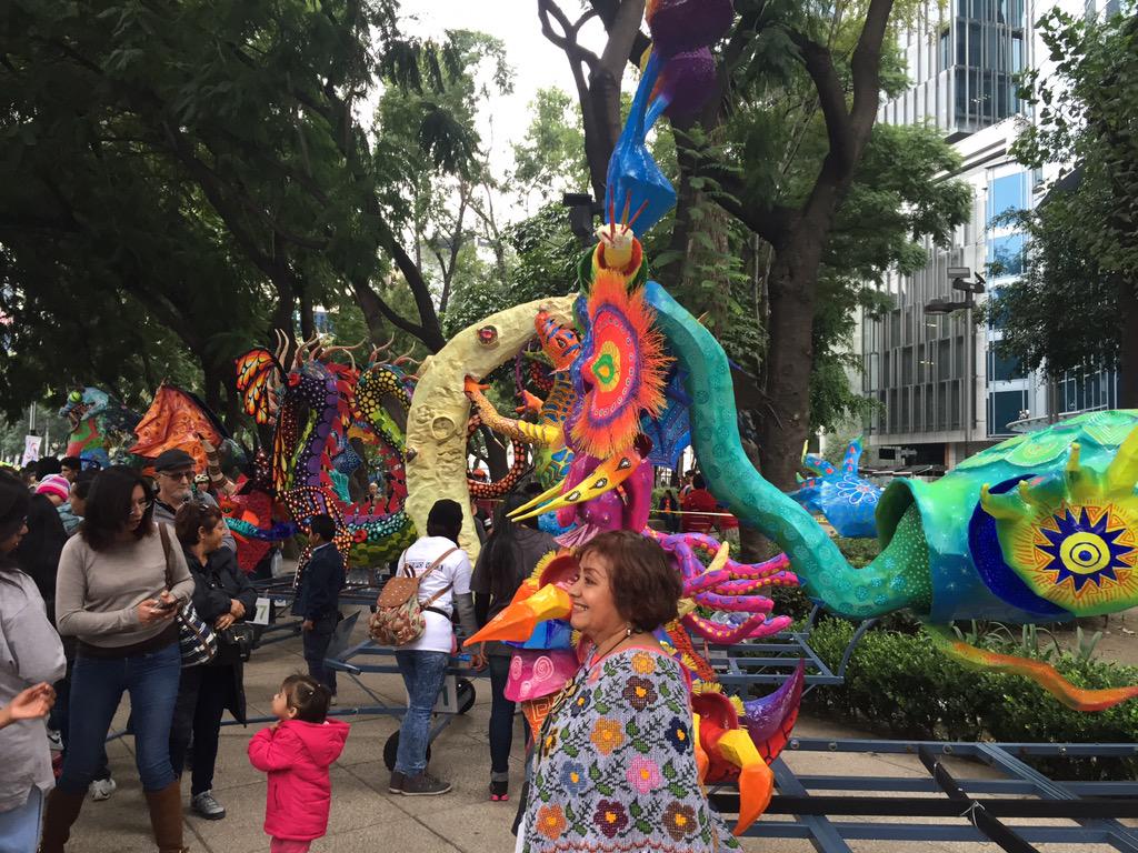 El Desfile de Alebrijes en imágenes - CRiliKfUEAA9bbW