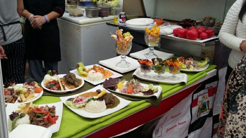 PeruGourmetCl's tweet photo. ¿Ya almorzaron? 
#perugourmet2015 #perugourmetchile http://t.co/2dKf2gnwPC