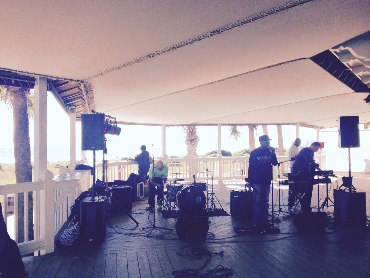 WDRWeddings's tweet photo. #letsgetthispartystarted http://t.co/aDO8pv2U3W