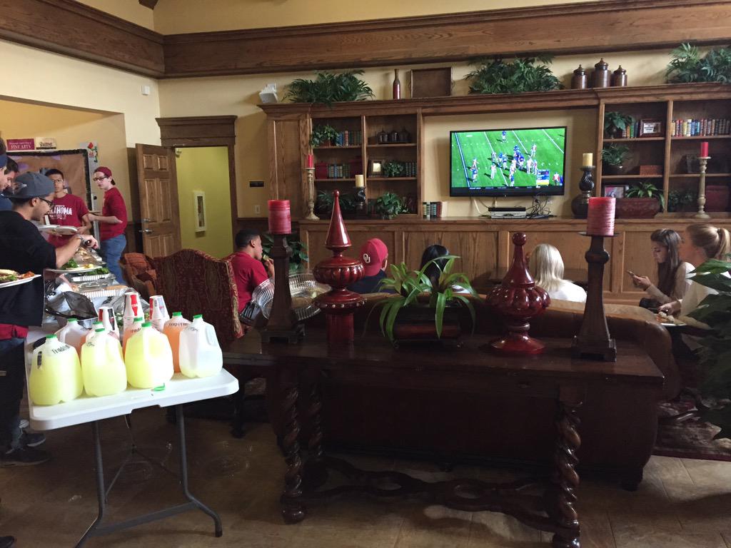 Come to the OU Tailgate &amp; Watch Party at Traditions East.  Free food and great fans. #BeatKState