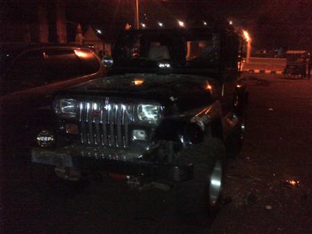 Metro_TV's tweet image. [Populer] Dikeroyok, Pemilik Jeep Plat D Dilarikan ke RSAL metrotvn.ws/B181087