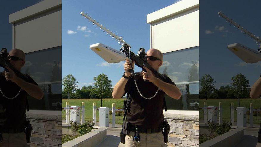 FoxNews's tweet photo. Anti-drone shoulder rifle lets police take control of UAVs with targeted radio pulses  http://t.co/hxVjbAJ3E7 http://t.co/oPm7bZFX3W
