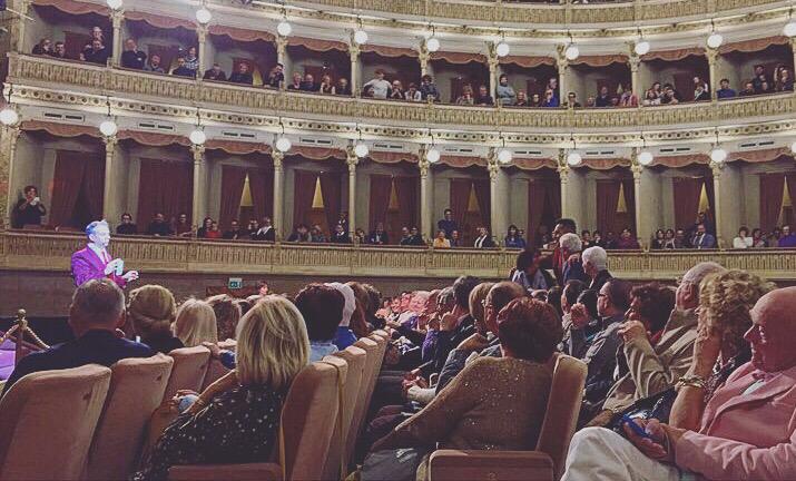 Best way to spend #Saturdaynight! <a href="/arturobrachetti/">Arturo Brachetti</a> in an AMAZING show <a href="/TeatroCoccia/">Fondazione Teatro Carlo Coccia di Novara</a>! Compliments to all the artists!