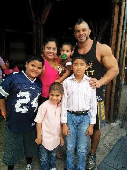 BrownsvilleRaza's tweet photo. Rolando 5 años Guerrero de #Cancer y Invitado de Honor #Hallowmania7 @luchalibreaaa @PentagonJunior #BrownsvilleRaza http://t.co/aOLrGsW1SQ