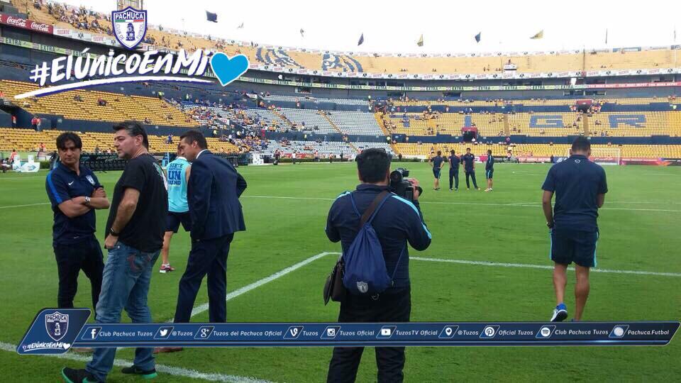 ¡Ya estamos en el universitario! RT si crees un esta noche nos llevamos la Victoria.

#ElÚnicoEnMi💙